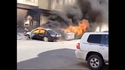 آتش گرفتن ۲ خودرو بر اثر گرمای شدید در عربستان