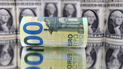 امروز ۲۱ خردادماه در مرکز مبادله؛ ثبات دلار و افزایش اندک یورو