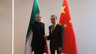 دیدار علی‌باقری‌ با وزیر خارجه چین