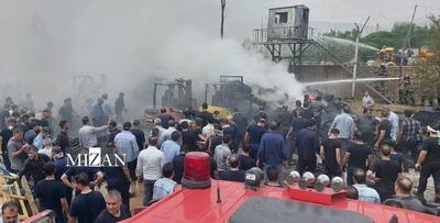 آتش‌سوزی کارخانه تولید لاستیک در شهریار ۵۰ مصدوم برجای گذاشت