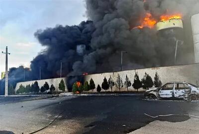 آتش‌سوزی مهیب یک کارخانه لاستیک‌سازی در غرب تهران؛ مصدومیت ۵۰ نفر تا این لحظه‌