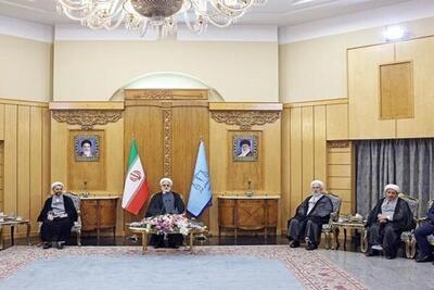 وحدت میان همه ملل و دوّل اسلامی یکی از راهبردهای اساسی ایران است