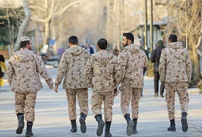 سربازان همچنان در انتظار صدور بخشنامه برای افزایش حقوق