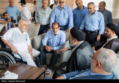 دیدار صمیمی سرپرست حجاج ایرانی با زائران کشورمان در مکه مکرمه- عکس خبری تسنیم | Tasnim