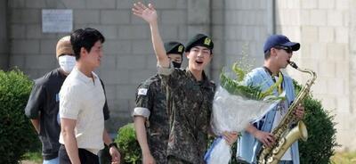 (ویدئو) پایان خدمت سربازی مسن‌ترین عضو بی‌تی‌اس در کره‌‌ جنوبی
