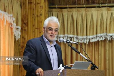 طهرانچی: شهدای دانشجو افتخار دانشگاه آزاد اسلامی هستند
