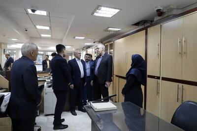دکتر حسینی ، مدیرعامل بانک مسکن در بازدید از شعب اصفهان:  قدردان تلاش همکاران در خدمت دلسوزانه به مشتریان هستیم