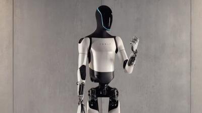 ایلان ماسک: سال ۲۰۲۵ چند هزار ربات انسان‌نما اپتیموس در تسلا کار خواهند کرد (فیلم)