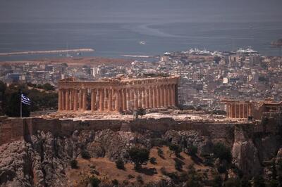 یونان به خاطر گرمای 43 درجه مجموعه باستانی آکروپولیس را تعطیل کرد | خبرگزاری بین المللی شفقنا
