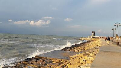 وزش باد و تلاطم دریا در خلیج فارس در محدوده ۴۰ کیلومتر بر ساعت