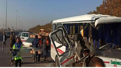 تصادف خونین اتوبوس با مینی بوس در جاده نجف آباد + جزییات