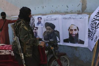 رهبر طالبان نماز عید قربان را اقامه کرد - عصر خبر
