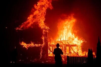 آتش سوزی مهیب در کالیفرنیا؛ دستور تخلیه صادر شد