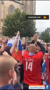 هواداران صربستان و فریاد زدن نام ولادیمیر پوتین پس از باخت اوکراین به رومانی! - پارس فوتبال | خبرگزاری فوتبال ایران | ParsFootball