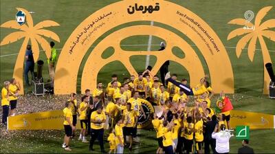 مراسم اهدای جام قهرمانی حذفی به تیم سپاهان