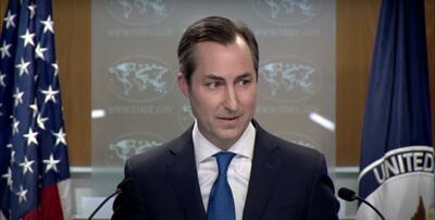 واکنش سخنگوی وزارت خارجه آمریکا به حضور سوسک در نشست خبری (فیلم)