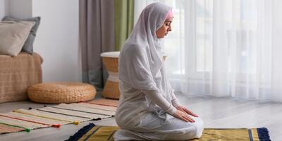 آیا تند خواندن نماز باعث باطل شدن آن می شود ؟