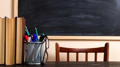 سود هنگفت مدارس غیر انتفاعی با کار معلمان