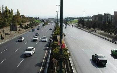 وضعیت ترافیکی صبحگاهی امروز پایتخت/ معابر تهران همچنان خلوت است