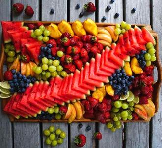 تزئین میوه برای مهمانی های ساده مخصوص خانم های خوش سلیقه!