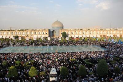 جلیلی: آنچه ما شعار می‌دهیم برای اصفهان تجربه است