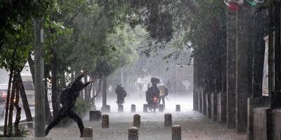 رگبار و وزش باد شدید در تهران