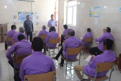 زندانیان بوشهر در دومین مسابقه بزرگ کتابخوانی استان شرکت کردند