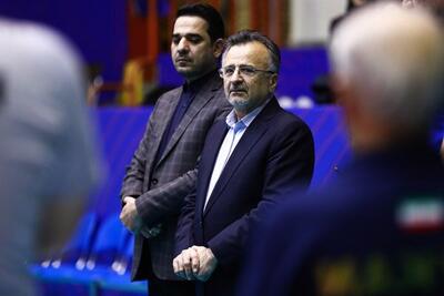 ترکاشوند در گفت‌وگو با تابناک: داورزنی به والیبال ایران خیانت کرد/ شیوه مدیریتی او منجر به بازیکن سالاری شد
