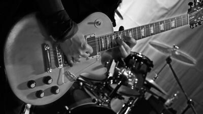 گیتاریست‌های راک ۴۵ درصد مغز خود را هنگام نواختن استفاده می‌کنند