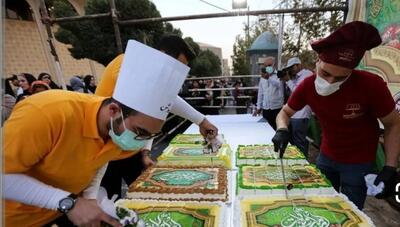 بلندترین کیک ایران در جشن غدیر همدان توزیع می‌شود