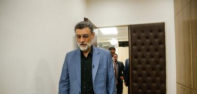 اولین نامزد پوششی انصراف داد / امیر حسین قاضی زاده هاشمی از انتخابات کناره گیری کرد