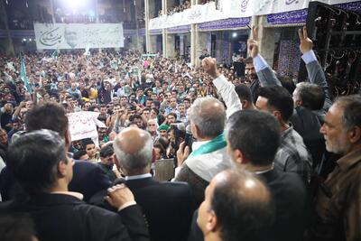 تصاویری از استقبال عجیب مردم یزد از مسعود پزشکیان / یار خاتمی خوش آمد - عصر خبر