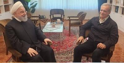 تصویری از دیدار مسعود پزشکیان با حسن روحانی