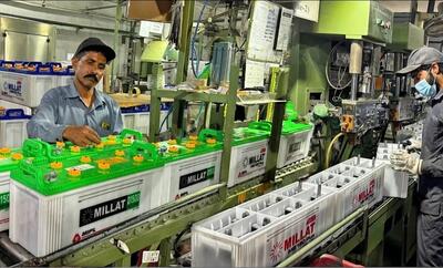 نحوه تولید باتری خودرو در یک کارخانه بزرگ در پاکستان (فیلم)