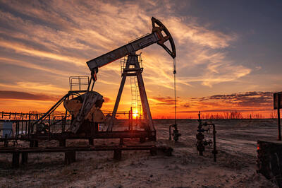تمرکز معامله‌گران نفت به قراردادهای 2025