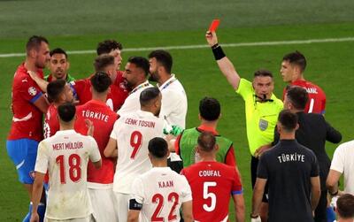 ۲۰ کارت زرد و قرمز: رکورد خشن‌ترین بازی یورو!