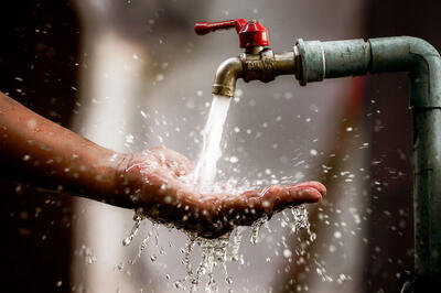 مشکل کمبود آب آشامیدنی در شهر یزد با حفر چاه جدید رفع می‌شود