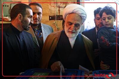 رئیس قوه قضاییه: هر کسی ایران و نظام را دوست دارد هر چه سریعتر در پای صندوق رای حاضر شود
