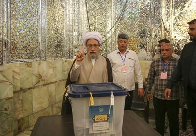 مردم ایران مقاوم پای کار دین و انقلاب ایستاده‌اند - تسنیم