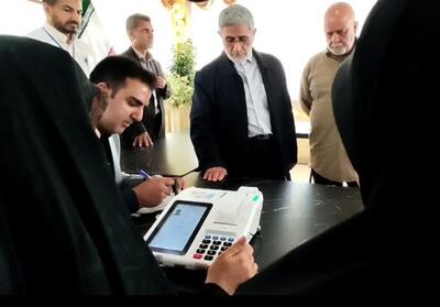سردار قآانی رای خود را در مشهد به صندوق انداخت - تسنیم
