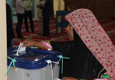 حضور مردم جزایر خلیج فارس در پای صندوق‌های رأی - تسنیم