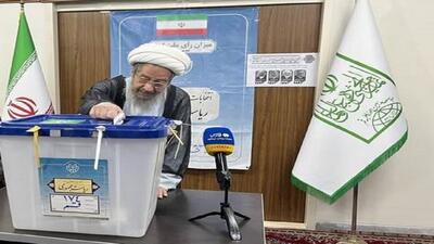 شرکت در انتخابات در این برهه زمانی حمایت از جمهوری اسلامی است