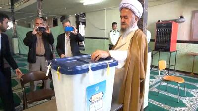 ملت بزرگ ایران با واژه انتخابات عزت و اقتدار دارند