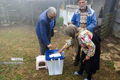 عکس/ رأی دادن در شرایط سخت | اقتصاد24