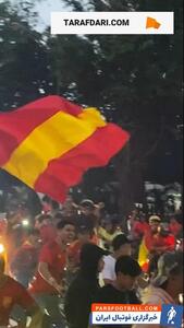 رژه موتوری طرفداران تیم ملی فوتبال اسپانیا در اندونزی در آستانه دیدار با گرجستان در یورو 2024 / فیلم - پارس فوتبال | خبرگزاری فوتبال ایران | ParsFootball