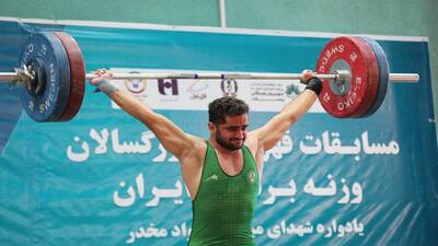 شروع طوفانی تیم وزنه‌برداری کردستان در مسابقات قهرمانی کشور + فیلم