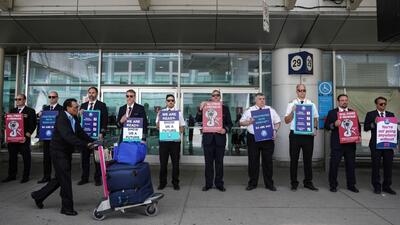 صد‌ها پرواز در کانادا به دلیل اعتصاب لغو شدند