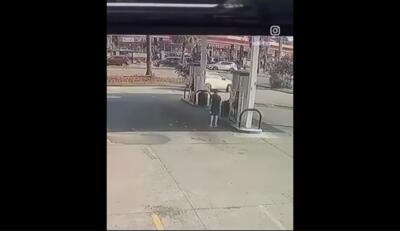 تکنیک شوکه‌کننده سارقین برای سرقت یک خودرو در پمپ بنزین (فیلم)