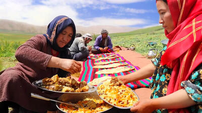 (ویدئو) فرآیند پخت کابلی پلو به روش مادر بزرگ عشایر افغانستانی