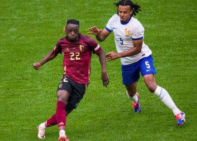 ادعای جرمی دوکو: فرانسه با خوش‌شانسی گل زد